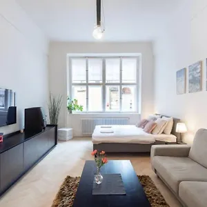 Apartment Luxury Apartment On Old Town Square, Prague